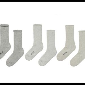 Yeezy Season 7 Socks Can deliver in Toronto!